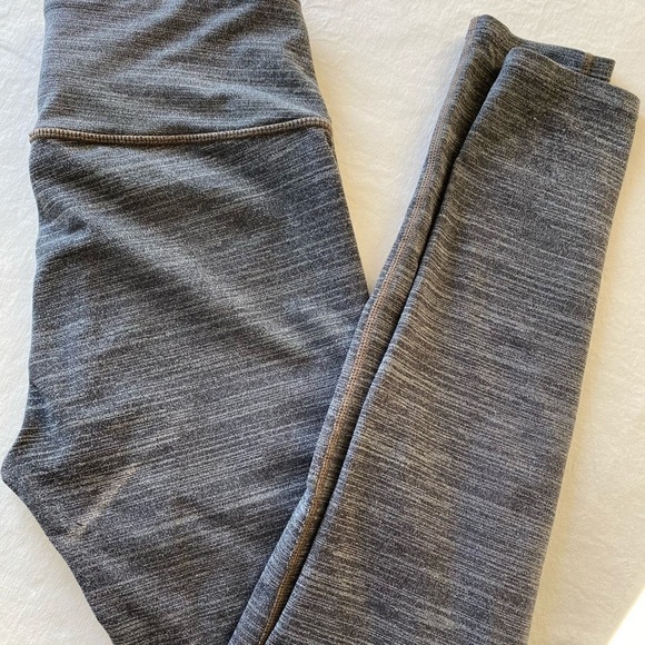 Athleta Dark Gray Work Out Leggings Size Small - Picture 5 of 6
